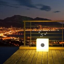 Lumisky Cube Lumineux Enceinte Bluetooth CARRY PLAY Blanc Polyéthylène H40CM 10 Lumisky Cube Lumineux Enceinte Bluetooth CARRY PLAY Blanc Polyéthylène H40CM -TechFutur B2CD 1496