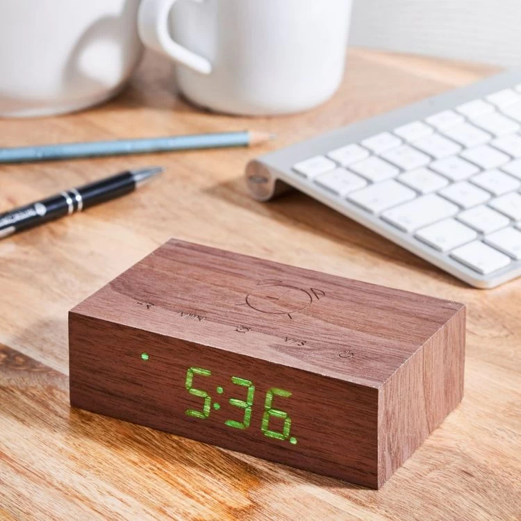 Gingko Réveil Flip Natural Walnut 6 Gingko Réveil Flip Natural Walnut – Image 4